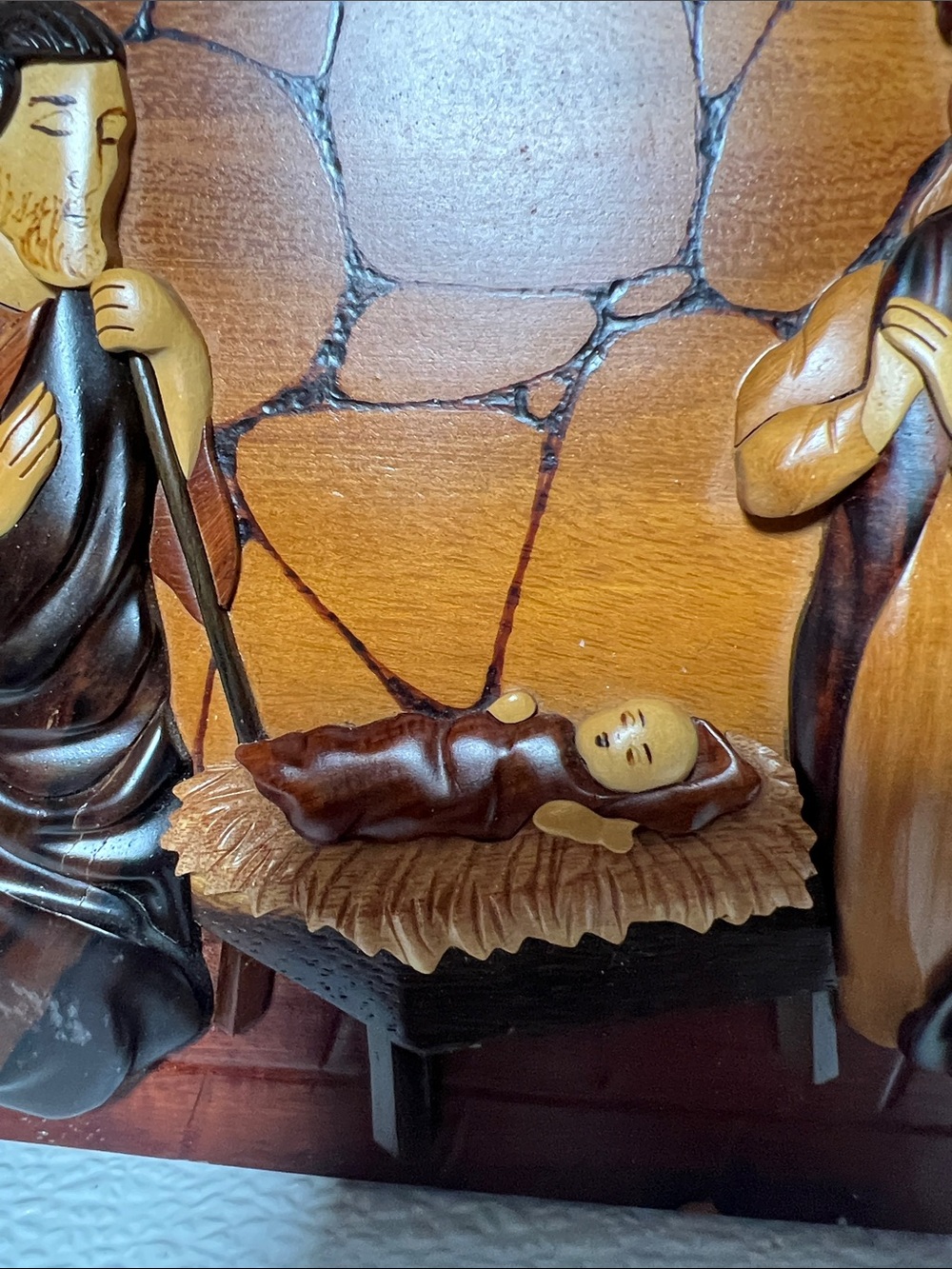 3D Wooden Nativity Manger Plaque - Handcrafted Hanging - Picture 5 of 7